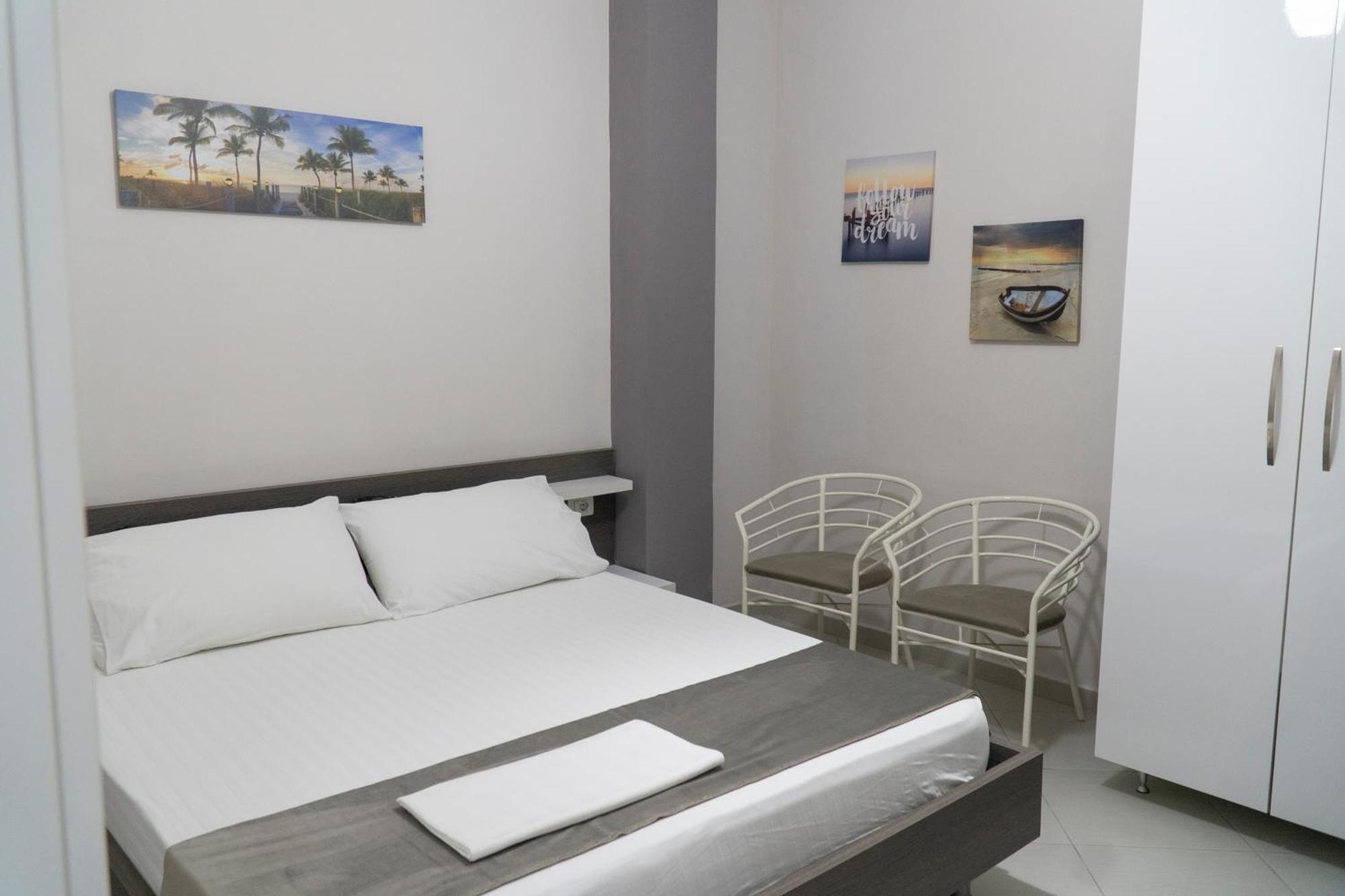 Ostria Hotel Sarandë Exterior foto